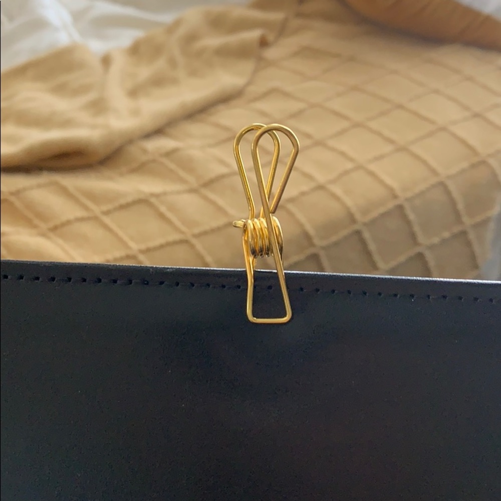 GOLD CLIPS - Picture 6 of 6